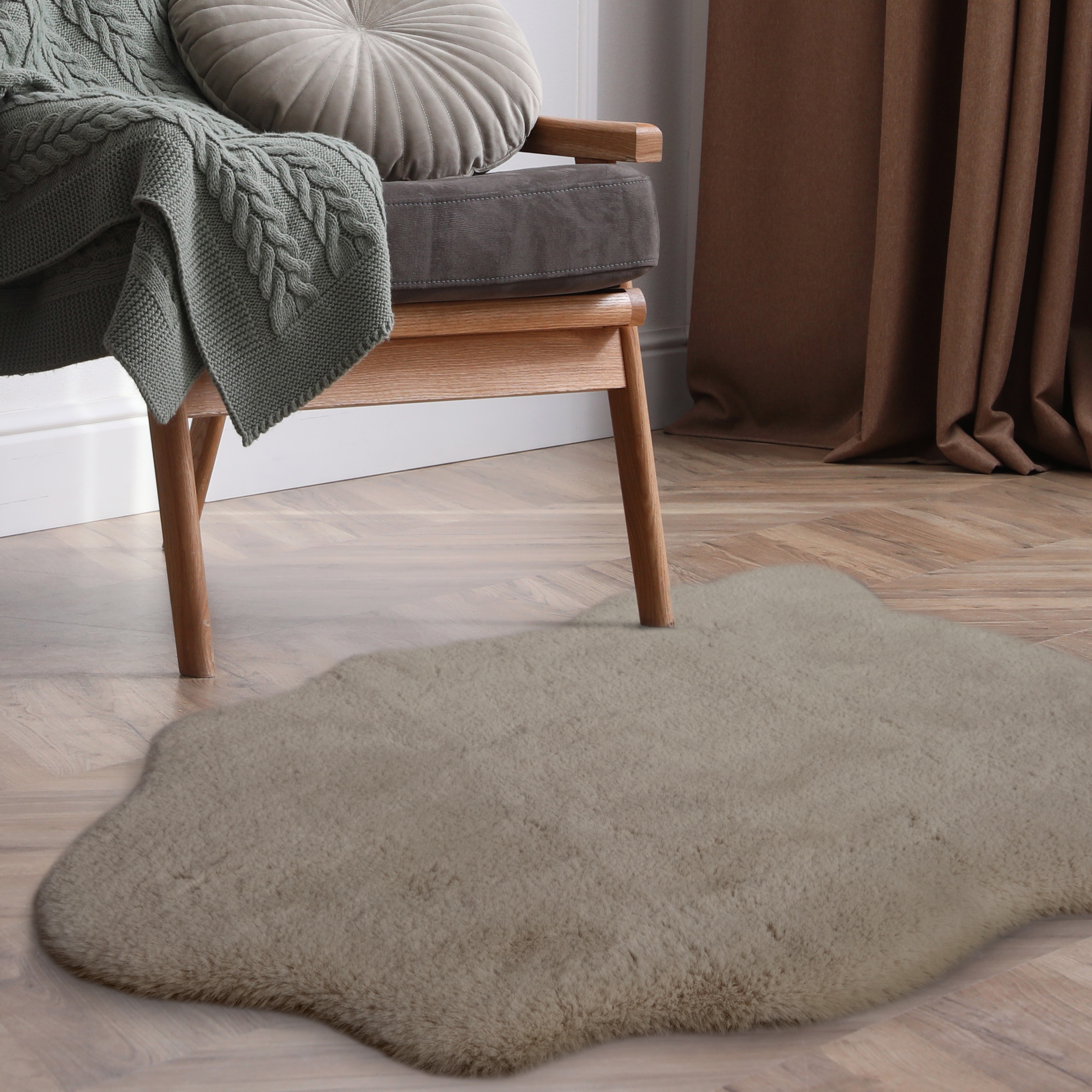 Luxury Faux Fur Plain Modern Shaped Rug 2 In Natural